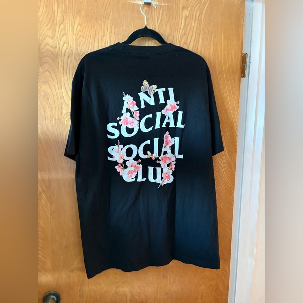 Anti Social Social Club kotch black cherry flower and butterfly graphic Tee XL - Picture 7 of 8